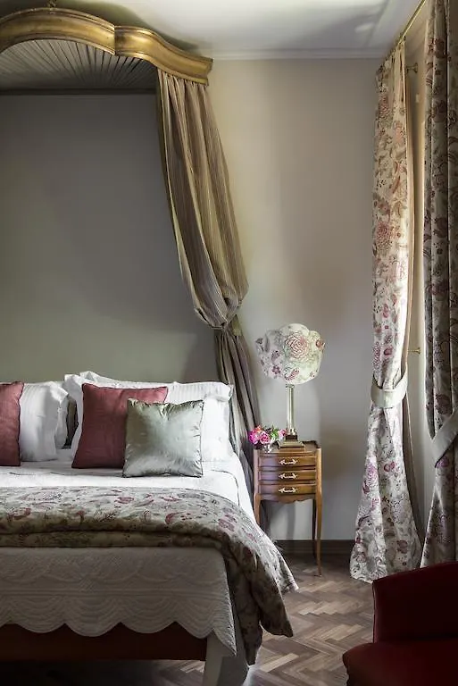L' Insolita Venturina Terme Ferienhaus